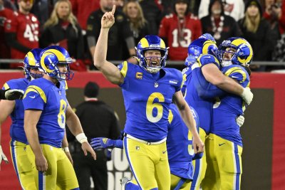 Rams hold off Buccaneers, advance to NFC Championship Game