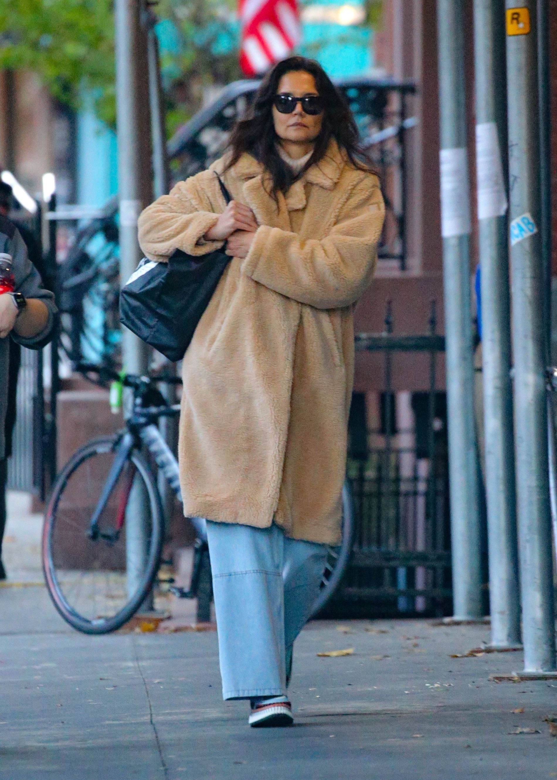 Katie Holmes Just Wore the Extra-Cozy Coat I’ll Be Living in 24/7