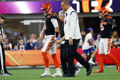 Bengals’ Burrow had previous ‘head injury,’ ex-QB Smith avoided concussion protocol